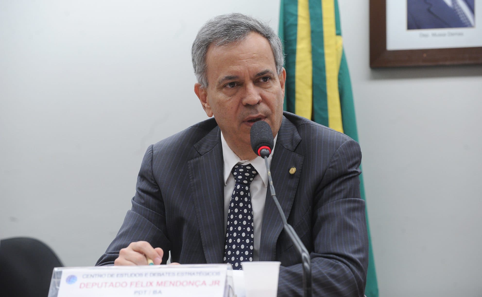 Deputado do PDT é alvo de operação por suspeita de desvios de emendas parlamentares