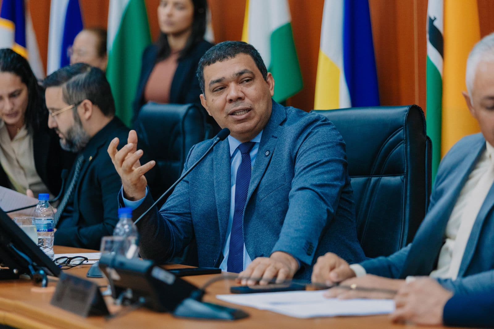 Sampaio propõe 1º de março como data-base para revisão salarial de servidores estaduais