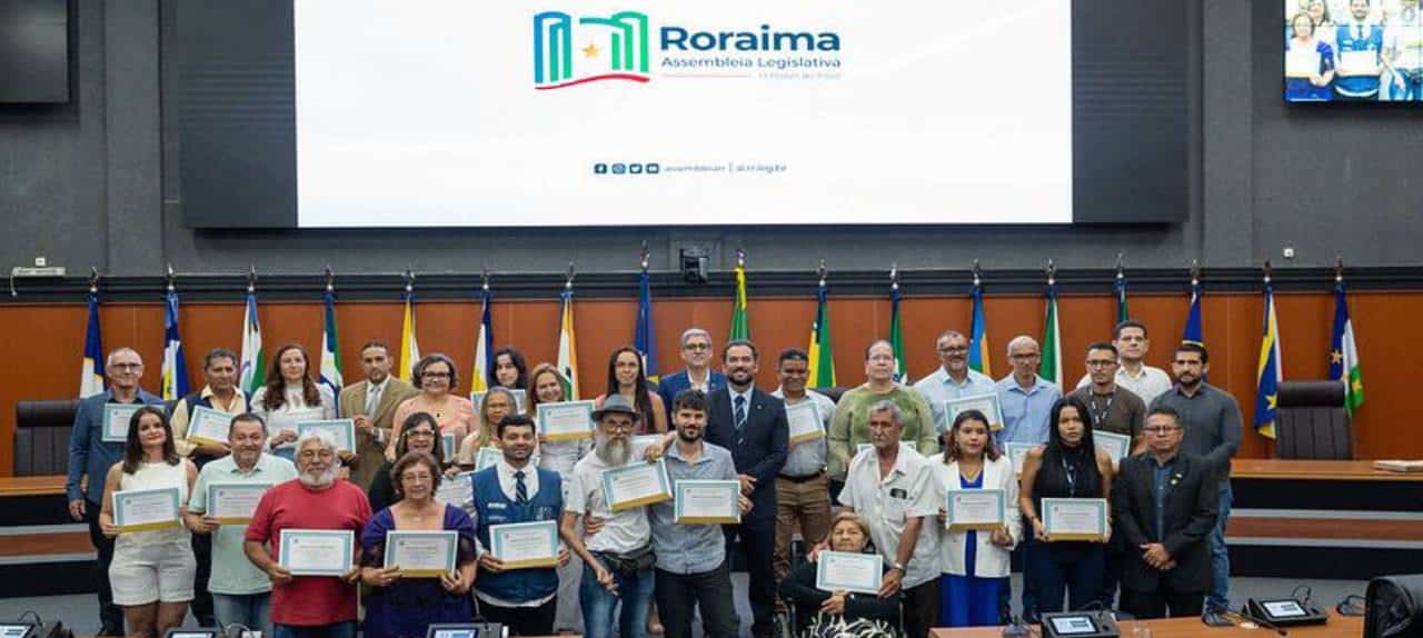 SESSÃO ESPECIAL ALERR homenageia servidores e ex-servidores do IBGE com a comenda Orgulho de Roraima